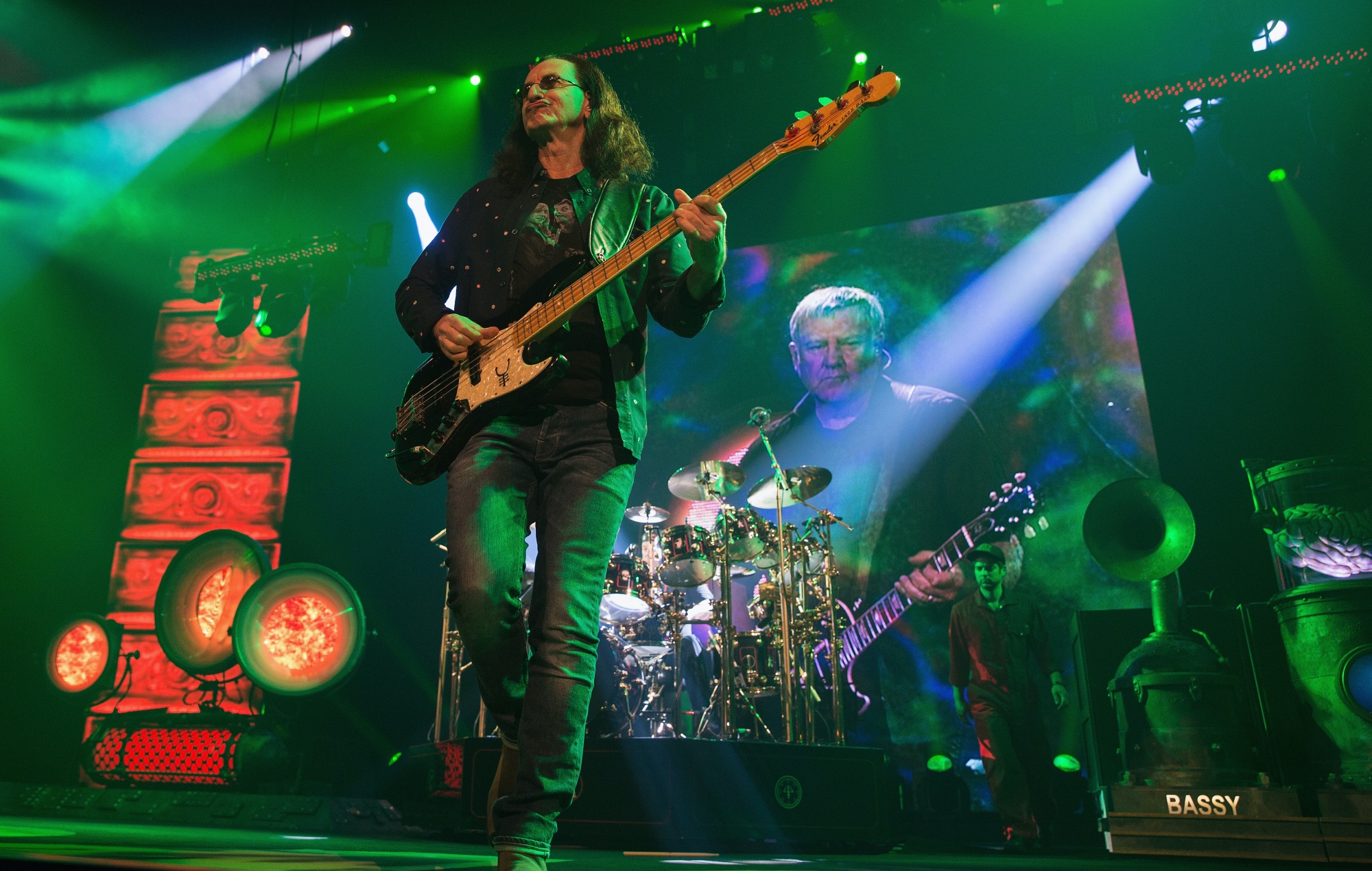 Rush se produisant en direct sur scène en 2015