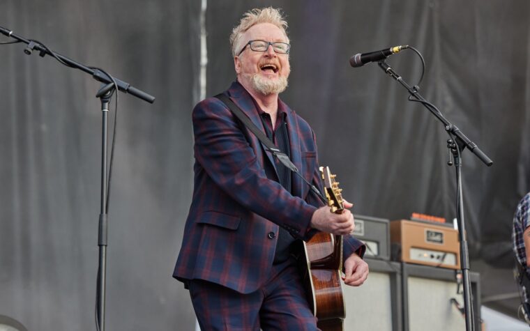 Floquer Molly Reveal Dave King a été dans le coma pendant deux semaines après avoir souffert de l'hémorragie du cerveau