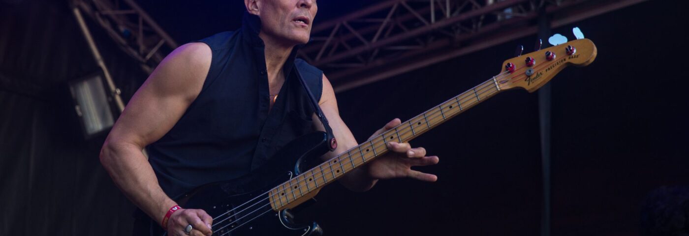 John Robb pour héberger des questions et réponses avec les icônes « post-punk, rock gothique et New Wave » sur la scène littéraire intime John Robb pour héberger des questions et réponses avec les icônes « post-punk, rock gothique et New Wave » sur la scène littéraire intime