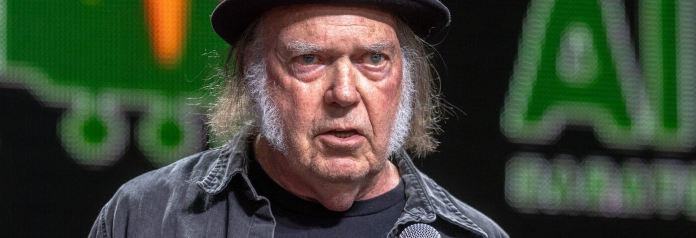 Neil Young Axes Gig Free Ukraine sur les problèmes de sécurité