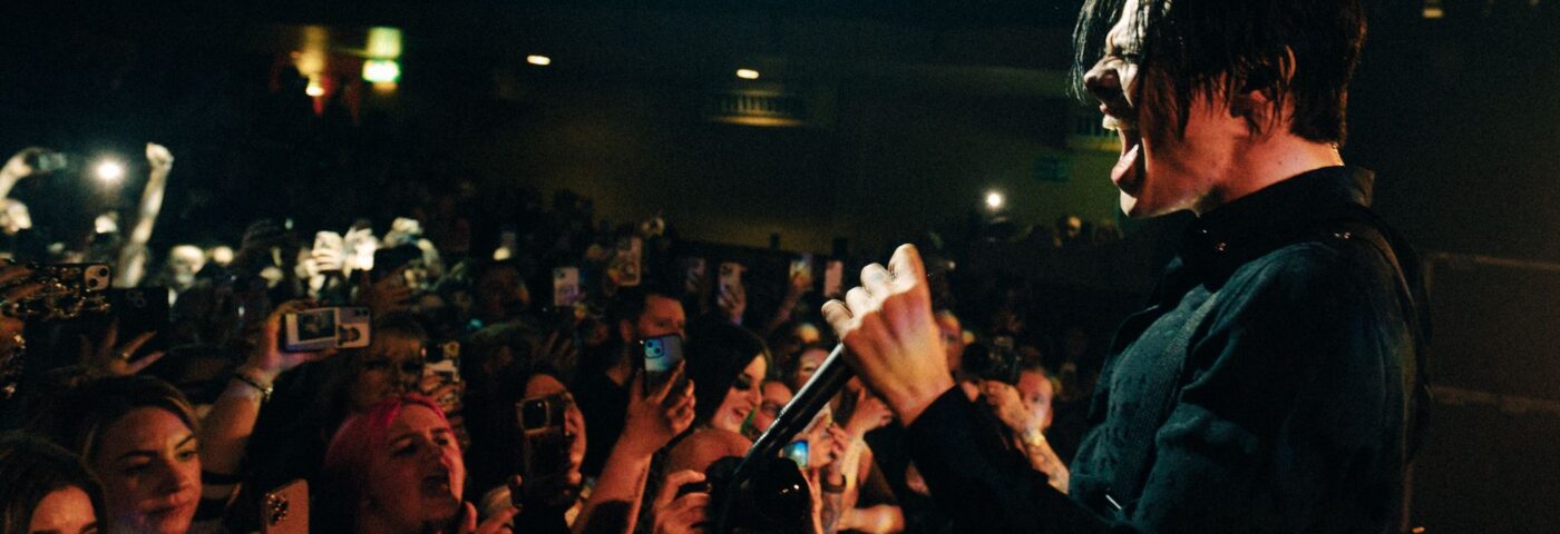 Yungblud fait ses débuts trois nouvelles chansons à Intimate Surprise Scala Show