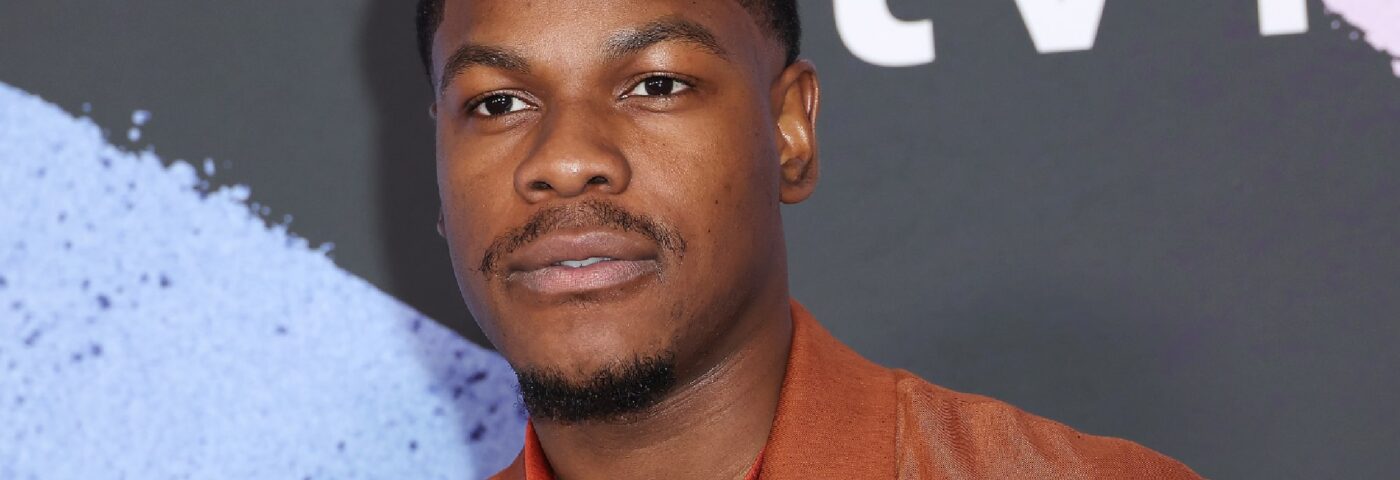 John Boyega a demandé à JJ Abrams le « niveau de croissance » sur Star Wars après « faire beaucoup de chute »