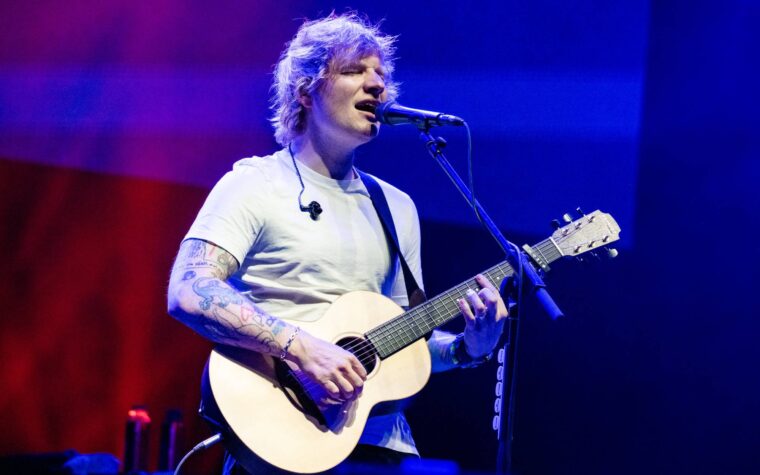 Ed Sheeran révèle des titres de ses cinq prochains albums, dit qu'il s'arrêtera à 10 ans après avoir été inspiré par Quentin Tarantino