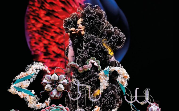 Björk annonce la sortie du cinéma mondial "limité" du film de concert de «Cornucopia»