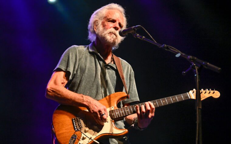 Bobby Weir s'ouvre à la "possibilité" de Grateful Dead se réunissant en tant que trio pour le 60e anniversaire