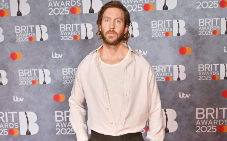 Calvin Harris taquine une nouvelle chanson country 'Smoke The Pain Away' - se mettant en vedette sur le chant et la guitare