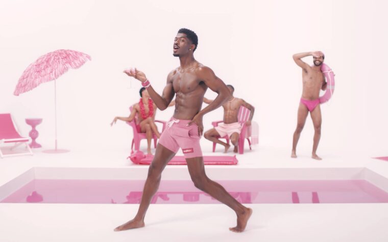 Consultez le nouveau single séduisant de Lil Nas X `` Hotbox ''