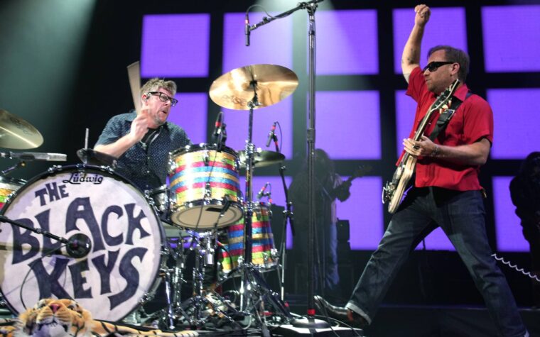 Écoutez le nouveau single dynamique des Black Keys 'Babygirl'