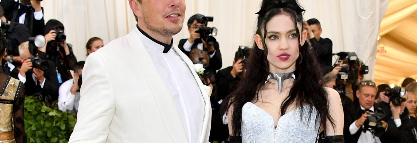 Grimes dit qu'elle a « supplié » Elon Musk pour garder leurs enfants à l'écart du public