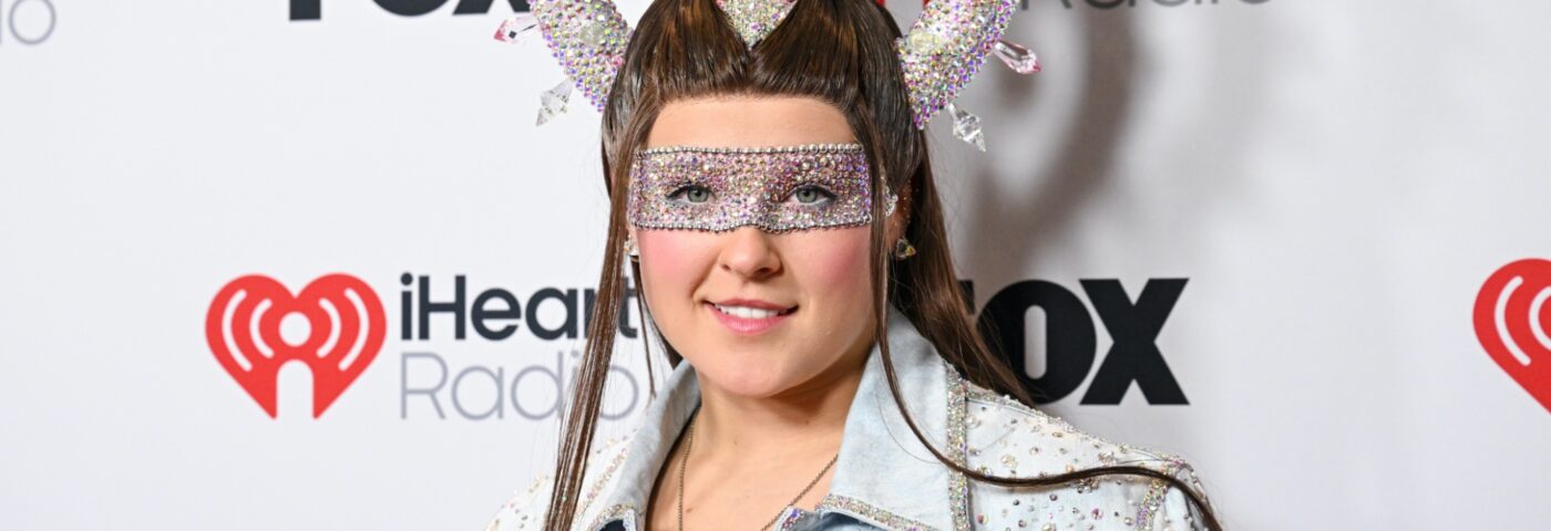 JoJo Siwa propose un package VIP de 900 $ pour « aider » à configurer des émissions en direct