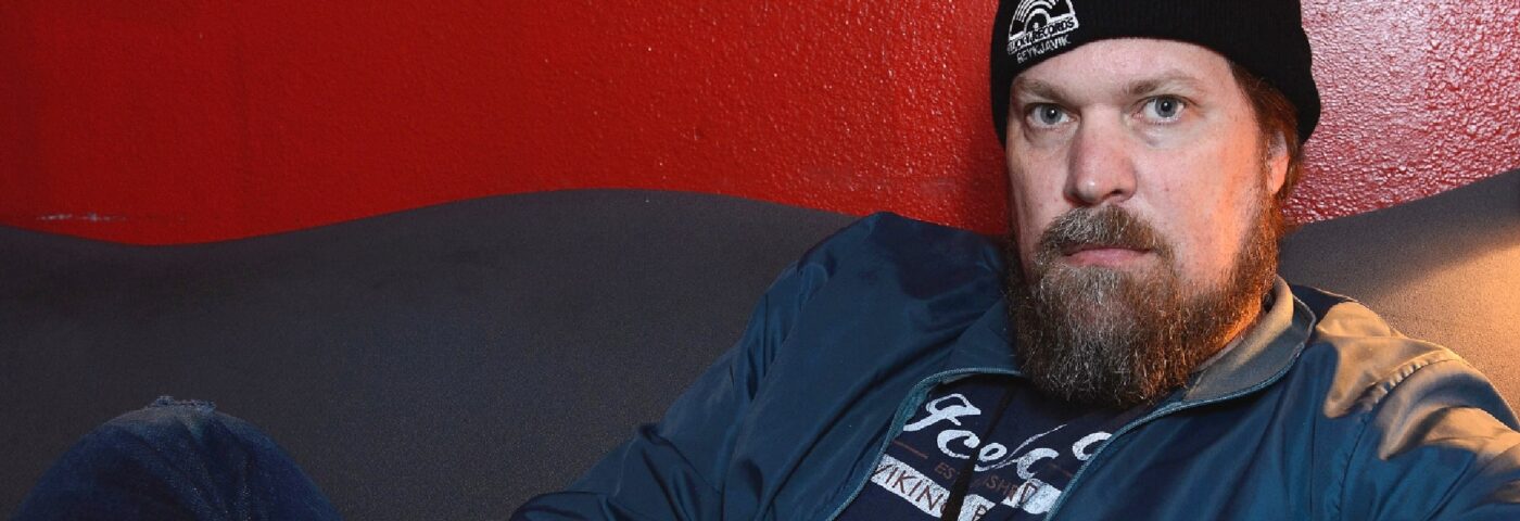 John Grant annonce une tournée en 2025 au Royaume-Uni et en Irlande