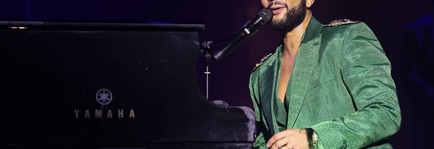 John Legend annonce la tournée mondiale du 20e anniversaire «  Get Leled '' – y compris les dates britanniques