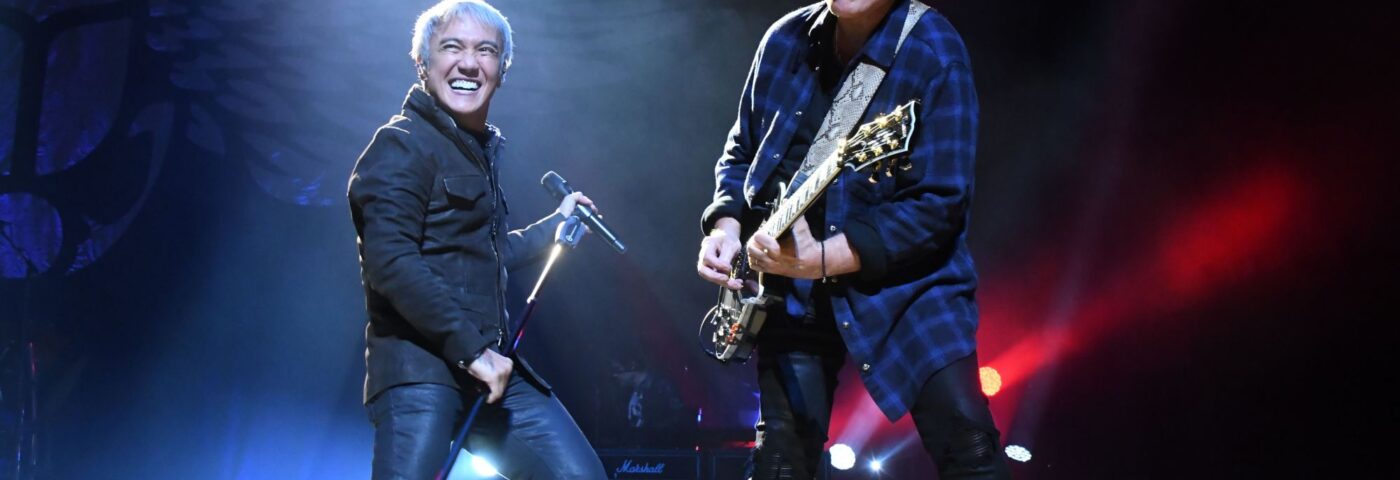 Journey Harte brusquement le concert de Houston pendant «  Don't Stop Beliefin '' après le feu électrique