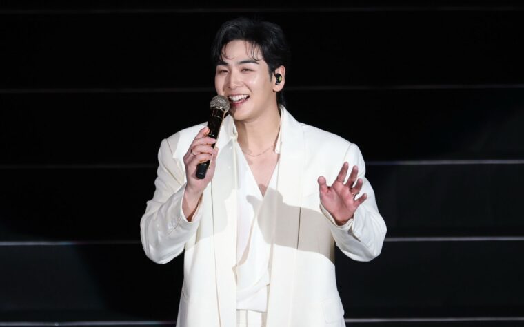 L'ancien chanteur Baekho quitte Pledis Entertainment après 13 ans