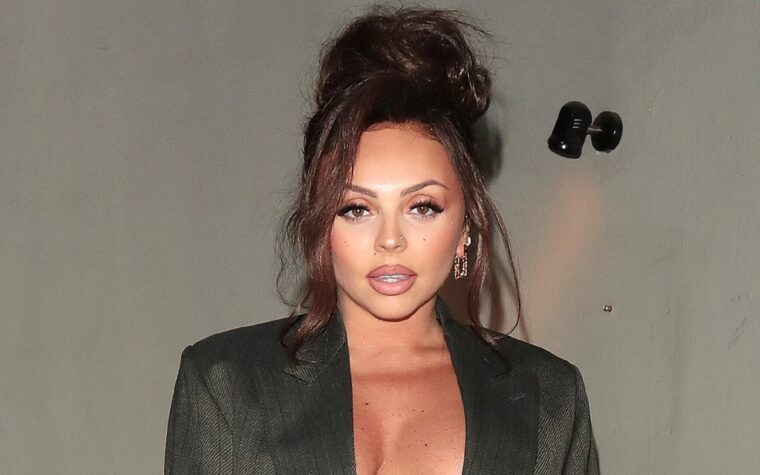 L'ancien chanteur de Little Mix Jesy Nelson se prépare à une procédure d'urgence après avoir averti que ses bébés pourraient mourir '
