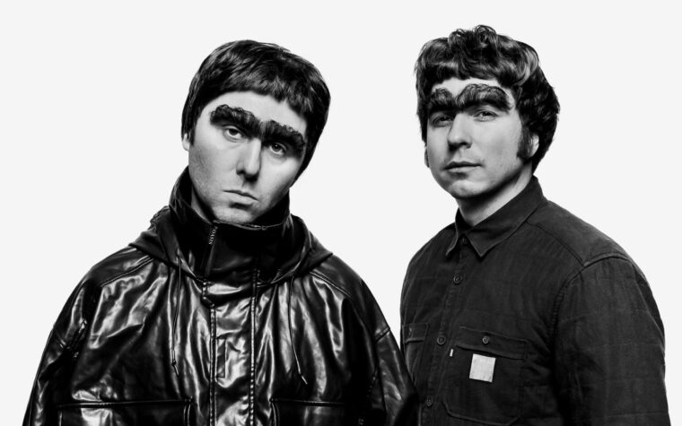 `` Les étoiles des inbetweeners jouent à Oasis 'Liam et Noel Gallagher dans Comic Relief "Reunion" Sketch