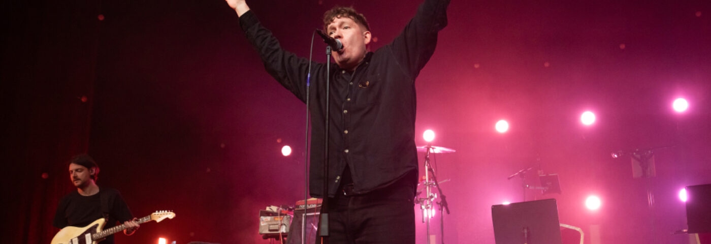 Los Campesinos! Décomposer les «restrictions financières» lors de la tournée, révèlent une «perte» importante du concert unique