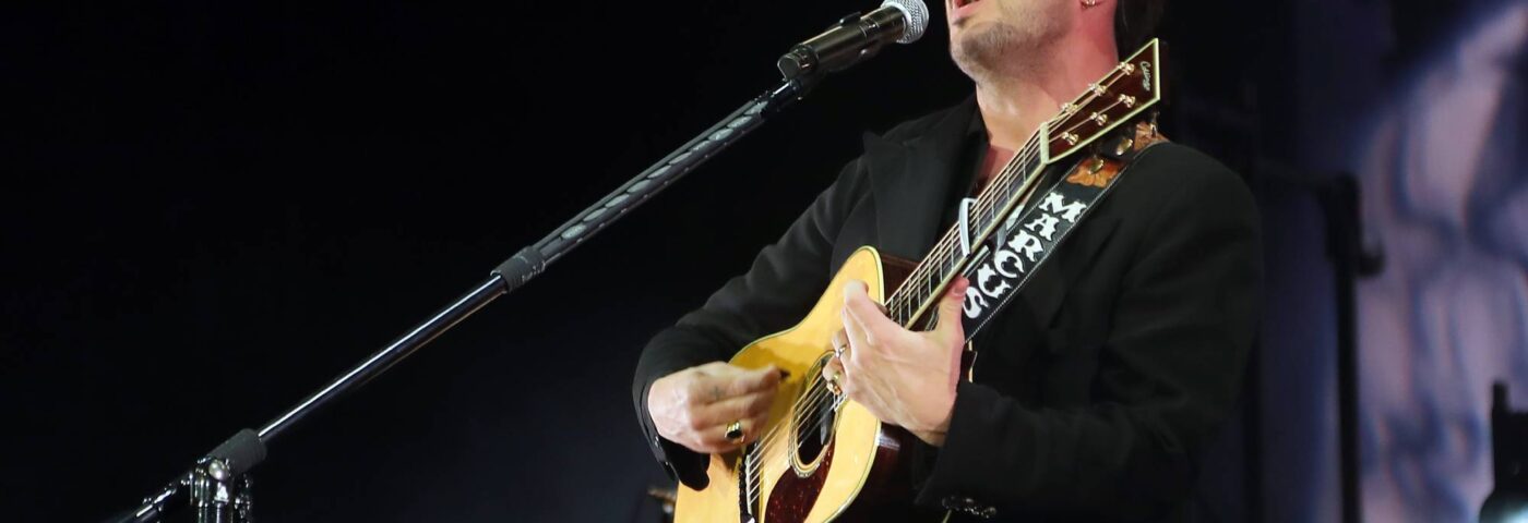 Mumford & Sons ajoute de nouvelles dates à la tournée de la Royaume-Uni en 2025 après que tous les spectacles vendent « dans les deux heures »