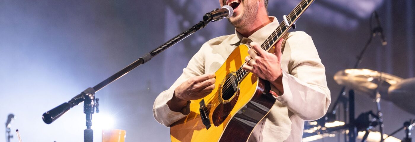 Mumford & Sons annonce une visite massive de l'arène nord-américaine en 2025 avec un petit-déjeuner japonais, un divorce, Michael Kiwanuka et plus