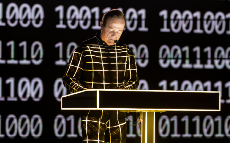Regardez Kraftwerk lancer 2025 'Multimedia' World Tour