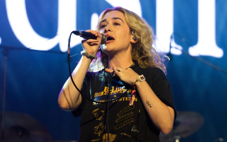Regardez les performances captivantes de Blondhell ​​de 'T&A' sur 'Kimmel'