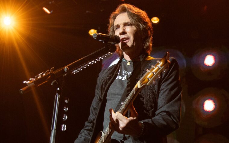 Rick Springfield vient de découvrir qu'il avait des lésions cérébrales de l'automne il y a 25 ans