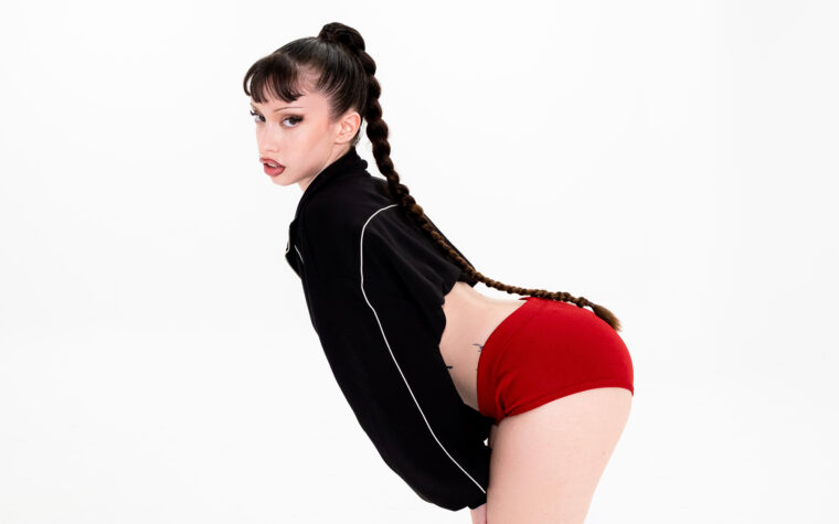 Six sexe - revue «X-Sex»: plaisir électrifié et X-Rated