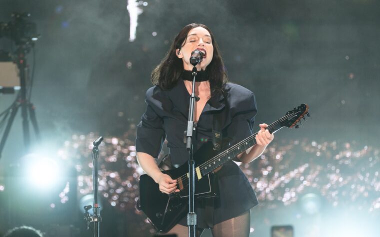 St. Vincent annonce de nouvelles dates de tournée «All Born Screaming» et européen
