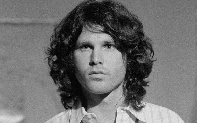 Un nouveau documentaire affirme que Jim Morrison des portes pourrait encore être en vie