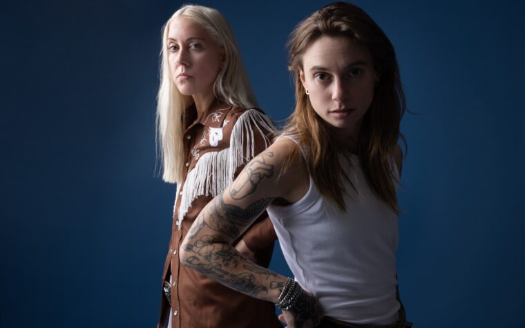 Julien Baker annule le reste de Tour avec Torres pour "se concentrer sur sa santé"
