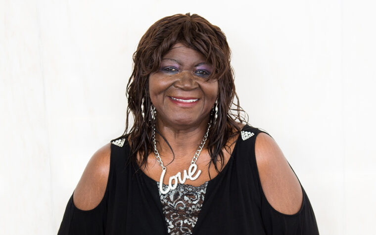 La chanteuse `` America's Got Talent '' Alice Tan Ridley est décédée, à l'âge de 72 ans