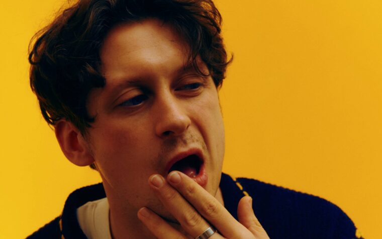 Écoutez le nouveau single de Barry Cany Can't Swim's Bittersweet 'Kimpton avec O'Flynn