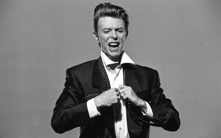 Photo emblématique de David Bowie révélée pour Bang et Olufsen Beosound en édition limitée et Olufsen Beosound A9