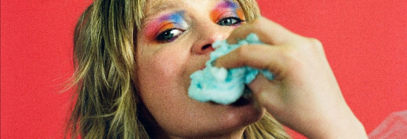 Billy nomme des actions joyeuses singles «  plans '' et annonce une tournée britannique et européenne