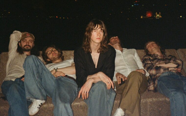 Écoutez le nouveau single passionné de Blossoms 'The Honeymoon'