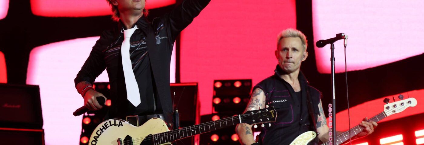 Green Day Alter «  Jésus de la banlieue '' lyrique pour référencer la Palestine pendant la performance de Coachella 2025