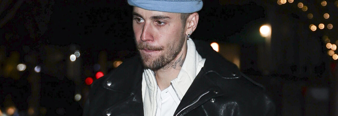 Justin Bieber dit publiquement aux fans «Ne gaspillez pas votre argent» sur sa marque Drew House Justin Bieber dit publiquement aux fans «Ne gaspillez pas votre argent» sur sa marque Drew House