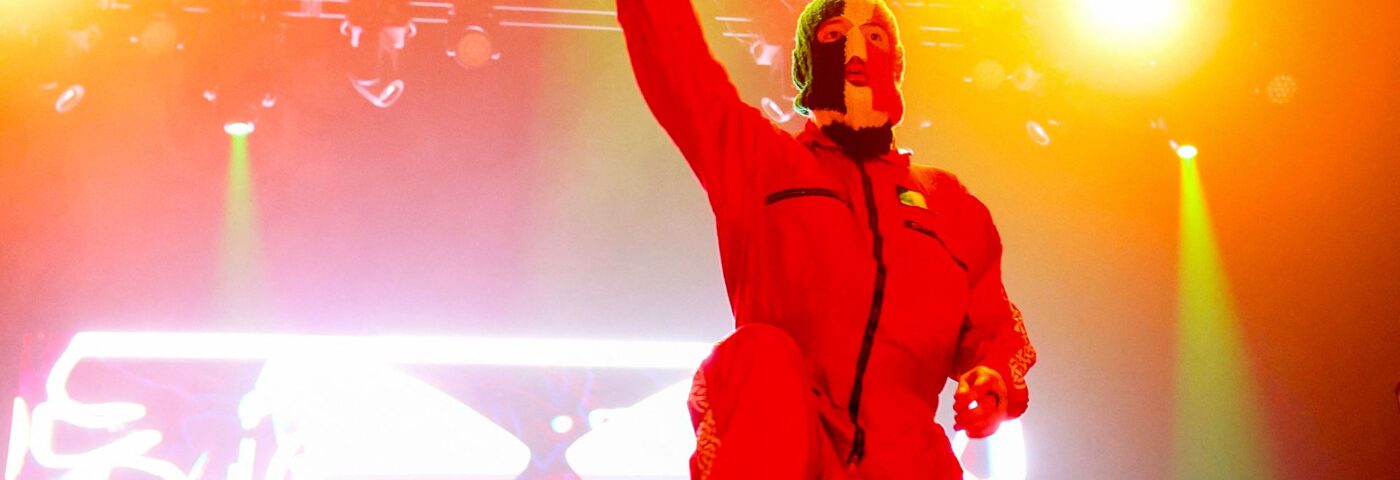 Le ruisseau de la rotule aurait été coupé après un chant anti-thatch menant