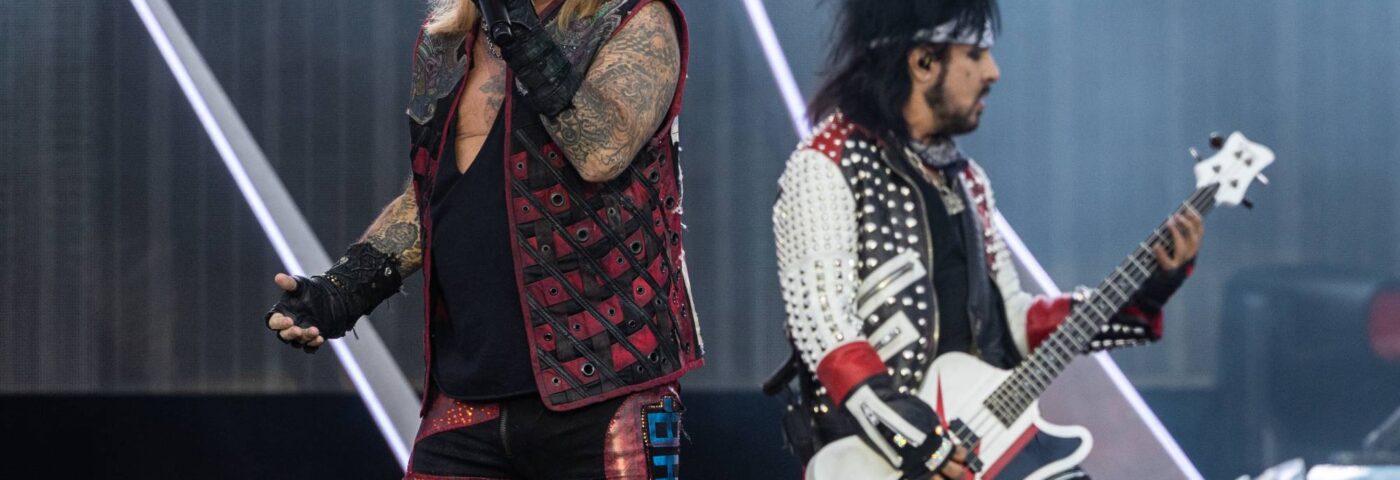 Mötley Crüe Annule Festival Slot alors que Vince Neil se rétablit de la procédure médicale