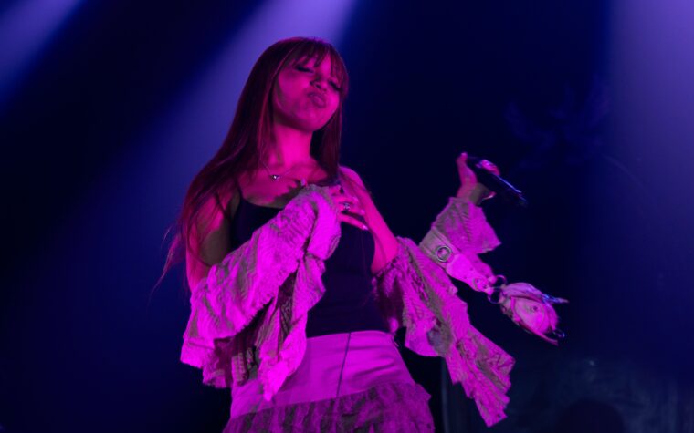 PinkPantheress révèle une liste de track pour une nouvelle mixtape 'fantaisie That'