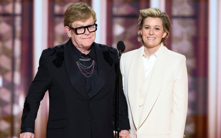 Regardez Elton John et Brandi Carlile interpréter «Little Richard's Bible» et «qui croit aux anges» sur «SNL»