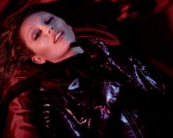 Regardez la vidéo disco-inspirée de la nouvelle chanson de Miley Cyrus 'End of the World'