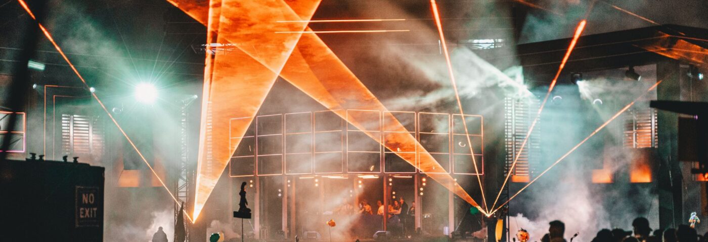 Silver Hayes révèle la gamme empilée avec PinkPantheress, Marie Davidson, Jungle et en charge plus