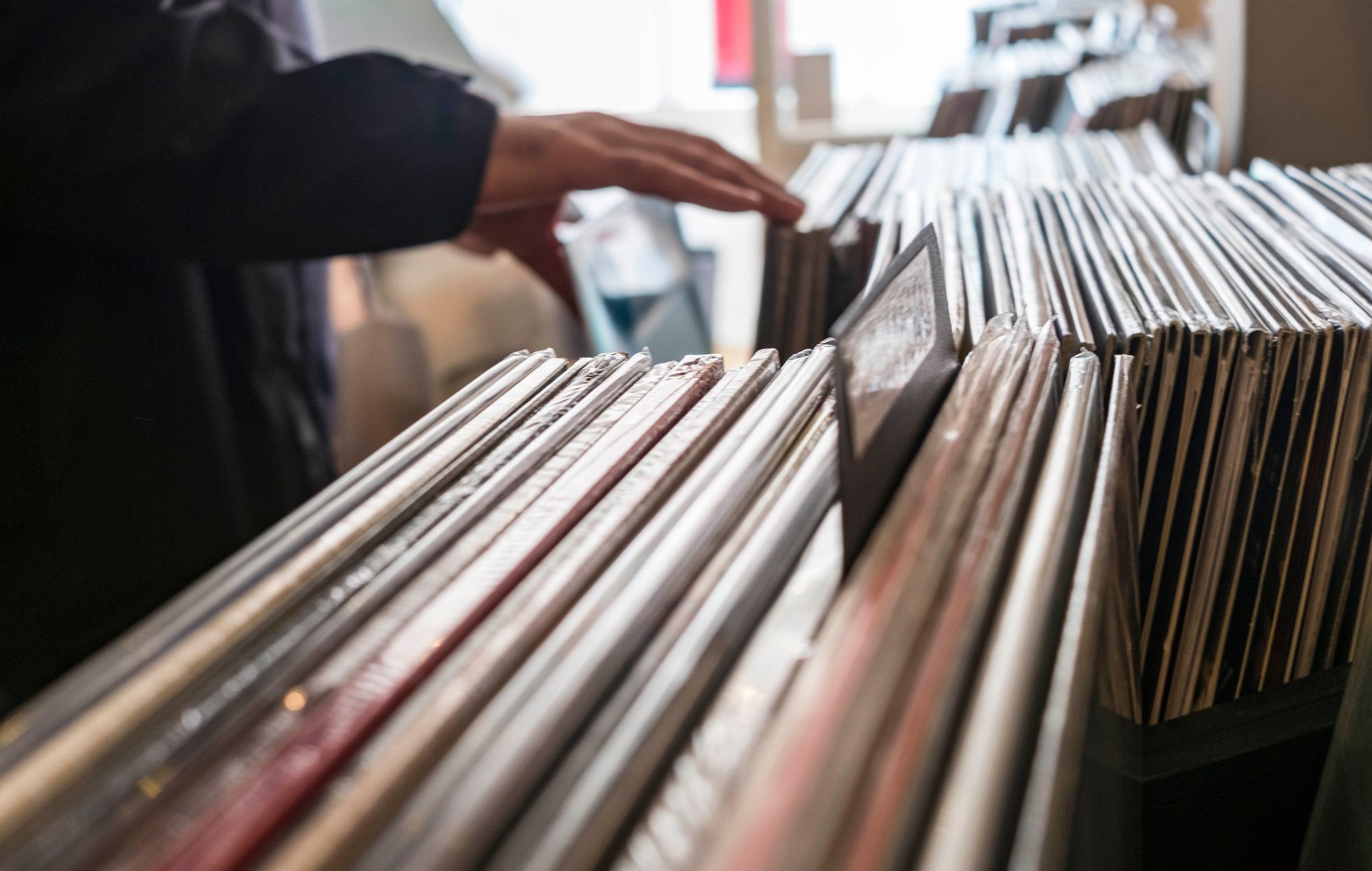 Navigation en vinyle LPS dans le magasin de disques - Stock Photo