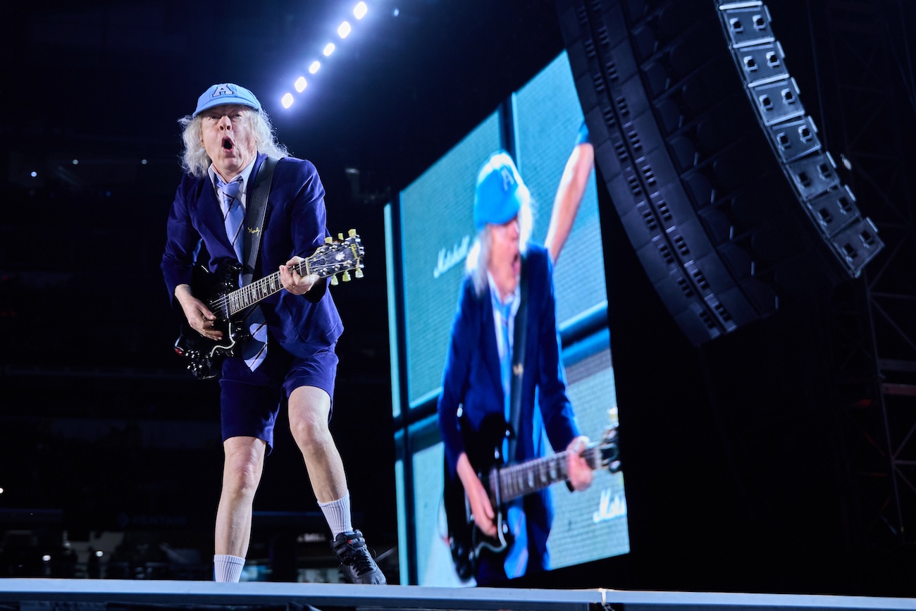 AC / DC