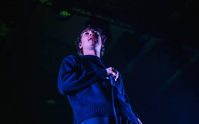 Watch Knothed Loose Apporter tous les groupes de soutien sur scène pour Colossal Tour Finale