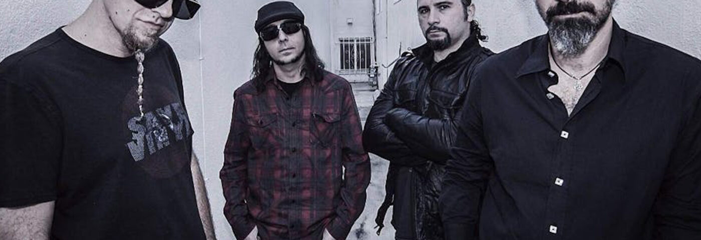 Les fans réagissent alors que System of a Down's «  Toxicity '' l'album est tiré de Spotify