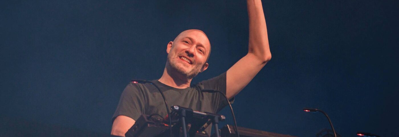 Regardez les fans attaquer le DJ Paul Kalkbrenner pendant l'Elrow Town à Madrid