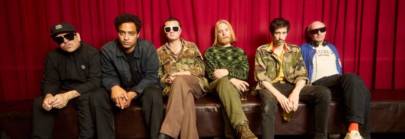 Écoutez le nouveau single électrisant de Warmduscher 'Yakuza' – avec des remixes de David Holmes et des vierges assermentées