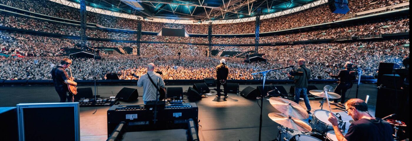 Les fans d'Oasis réagissent à la mort de l'homme au stade de Wembley: « Cela semblait dangereux »